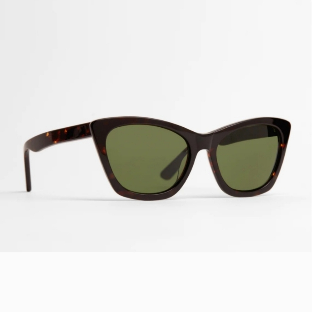 Dan Levy Rose Sunglasses